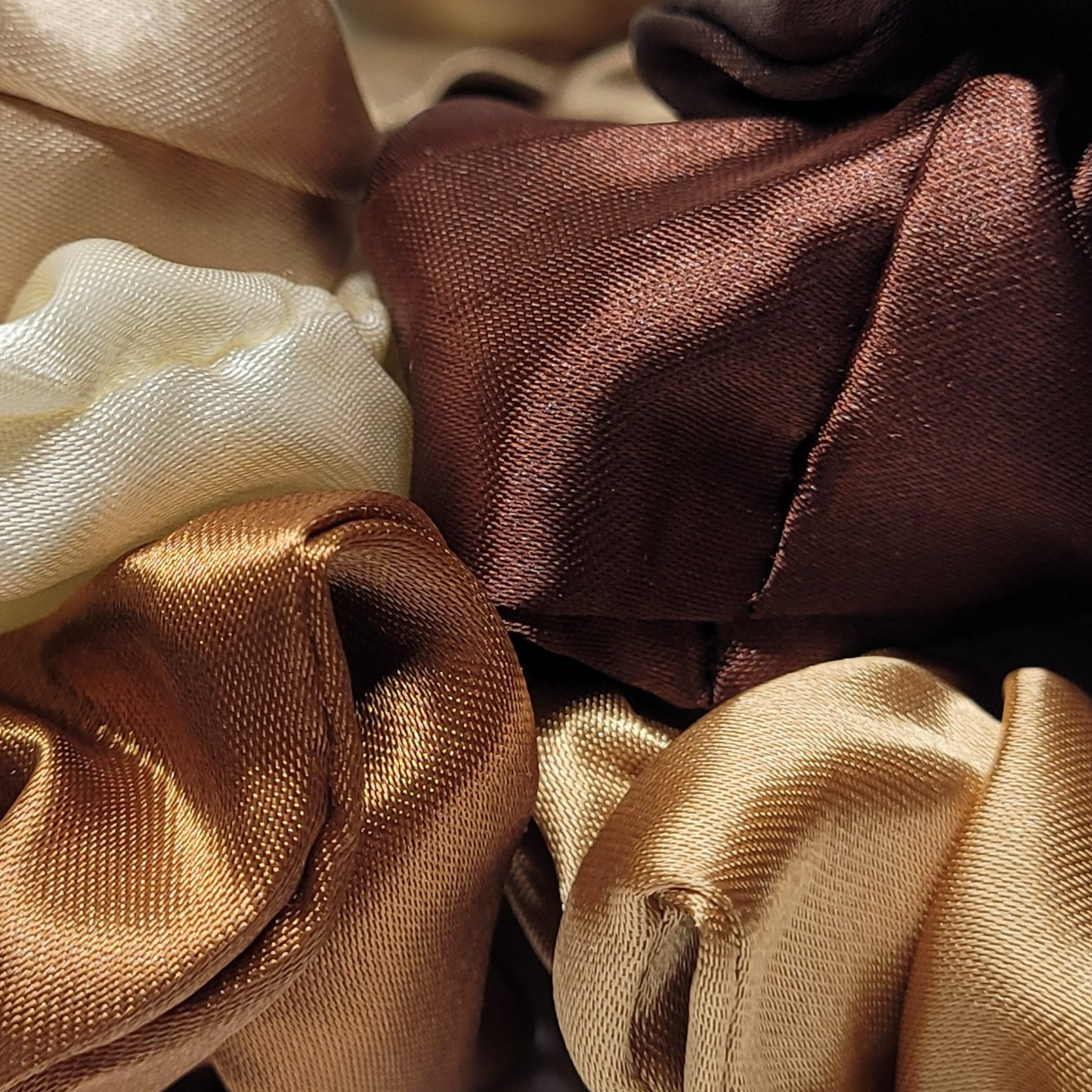 Nude Palette Satin Scrunchies 3pk